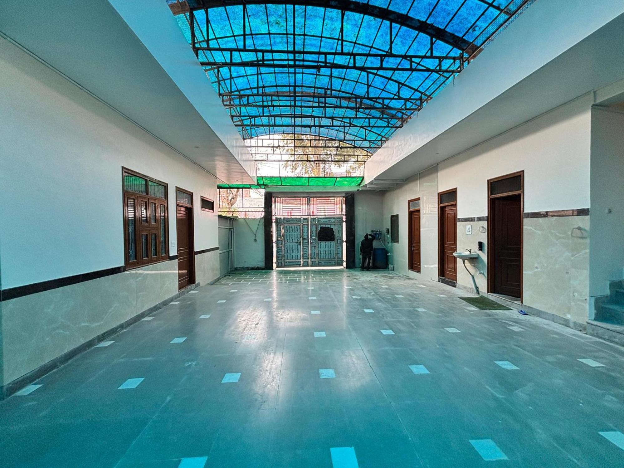 Shri Balaji Dham Hotel Вриндавана Экстерьер фото